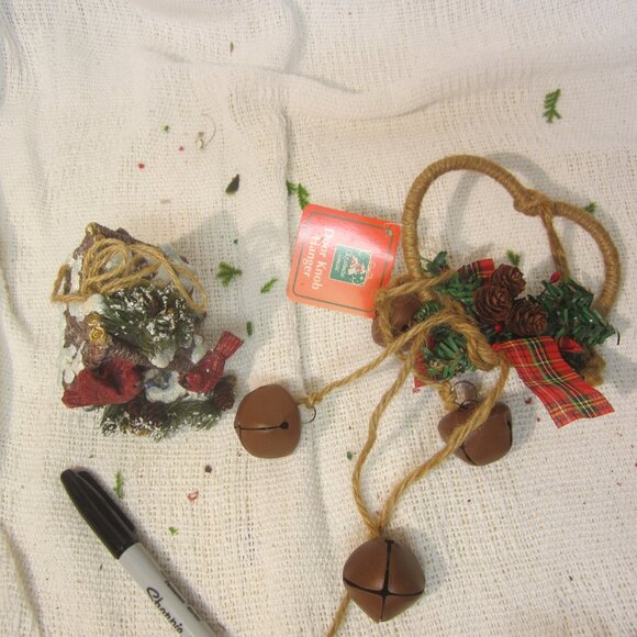 RUSTIC COUNTRY CHRISTMAS DECOR, BELLS DOOR HANGER, BIRD HOUSE ORNAMENT - Picture 2 of 6